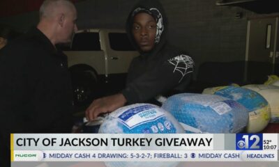 City of Jackson hosts turkey giveaway