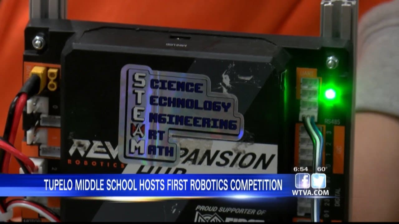 Tupelo Middle School hosts robotics competition