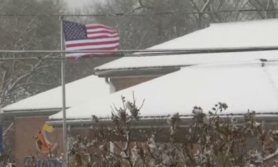 RAW VIDEO: Heavy Snowfall in Mundelein, Illinois