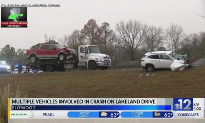 Multiple vehicles involved in crash on Lakeland Drive in Flowood
