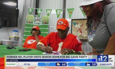 Former NFL player visits senior home for Big Game party
