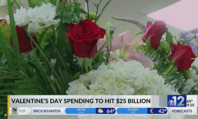 Valentine's Day spending to hit  billion