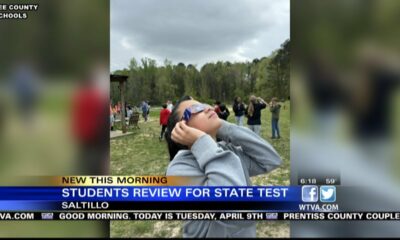 Saltillo students learn about solar eclipse during test review