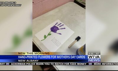 Children make Mother's Day cards