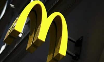 1 dead in multistate E. coli outbreak tied to McDonald's Quarter Pounders, CDC says