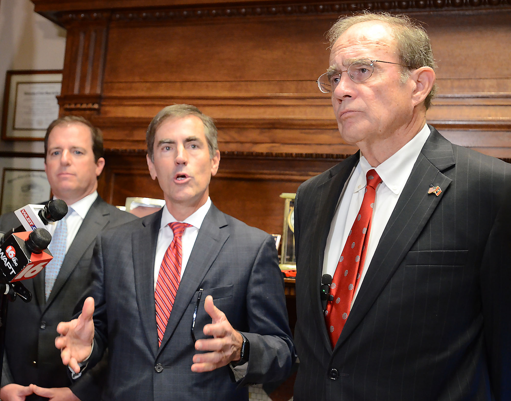 House gives Senate 5 p.m. deadline to come to table, or legislative session ends with no state budget
