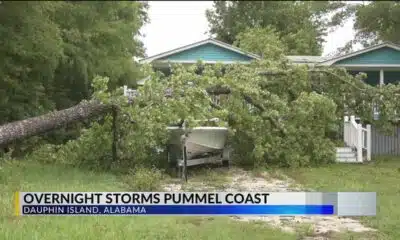 Overnight storm pummels Gulf Coast