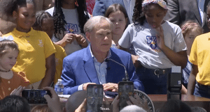 Abbott signs Texas’ first school choice bill into law | Texas