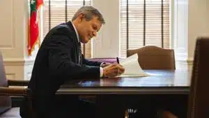 Lee signs Farmland Preservation Act | Tennessee