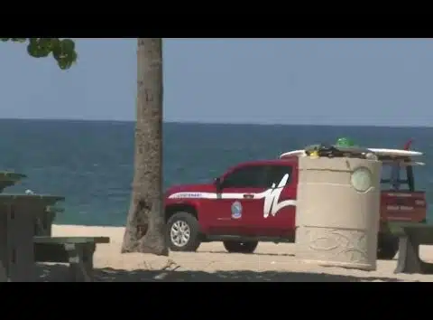 Dad dies trying to save daughter from drowning off Fort Lauderdale beach, officials say